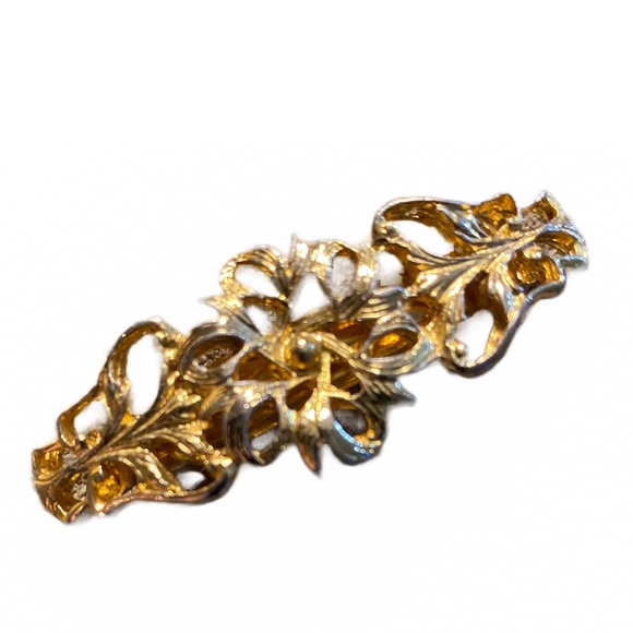 Gold Tone Floral Design Bar Pair - Picture 3 of 5